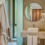 Umani - Free - Free Parking