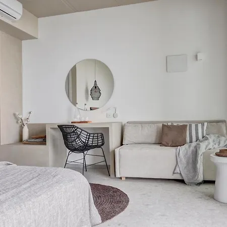 Umani - Free - Free Parking Отель 4*