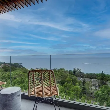 Umani - Free - Free Parking Отель 4*