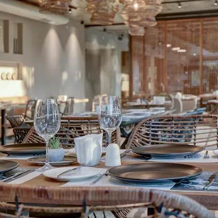 Umani - Free - Free Parking 4* Aranyhomok