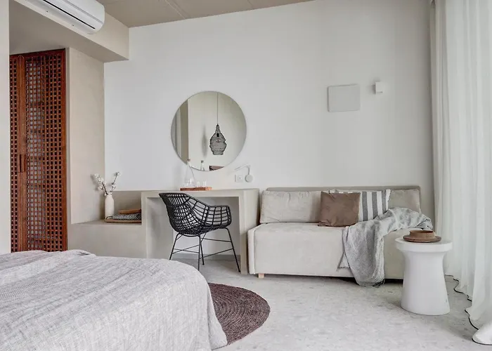 Umani - Free - Free Parking Hotell 4*