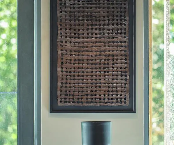 Umani - Free - Free Parking