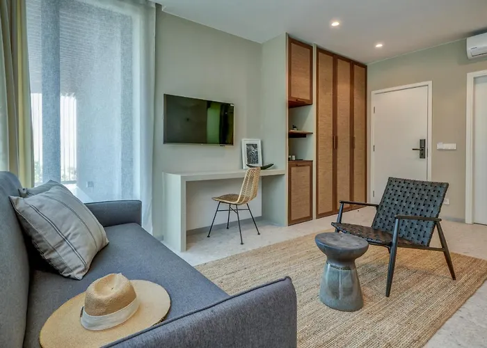 Umani - Free - Free Parking Golden Sands