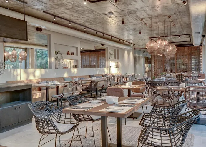 Umani - Free - Free Parking 4*