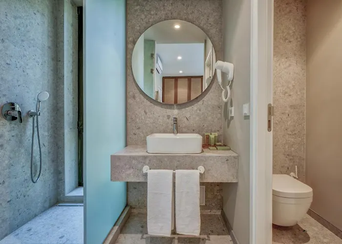 Hotell Umani - Free - Free Parking 4*