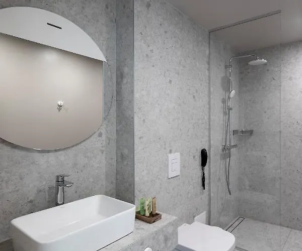 Hotell Umani - Free - Free Parking 4*