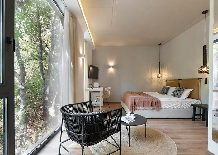 Umani - Free - Free Parking Hotell 4*